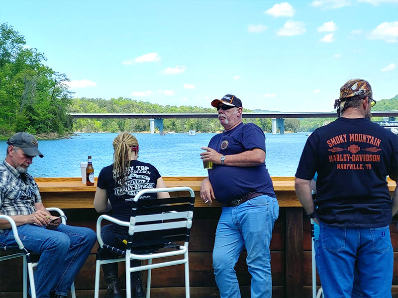 Norris Lake restaurant – best restaurant on Norris Lake – local restaurant - Bubba Brew’s – Beach Island Resort & Marina – best pub and drinks on Norris Lake