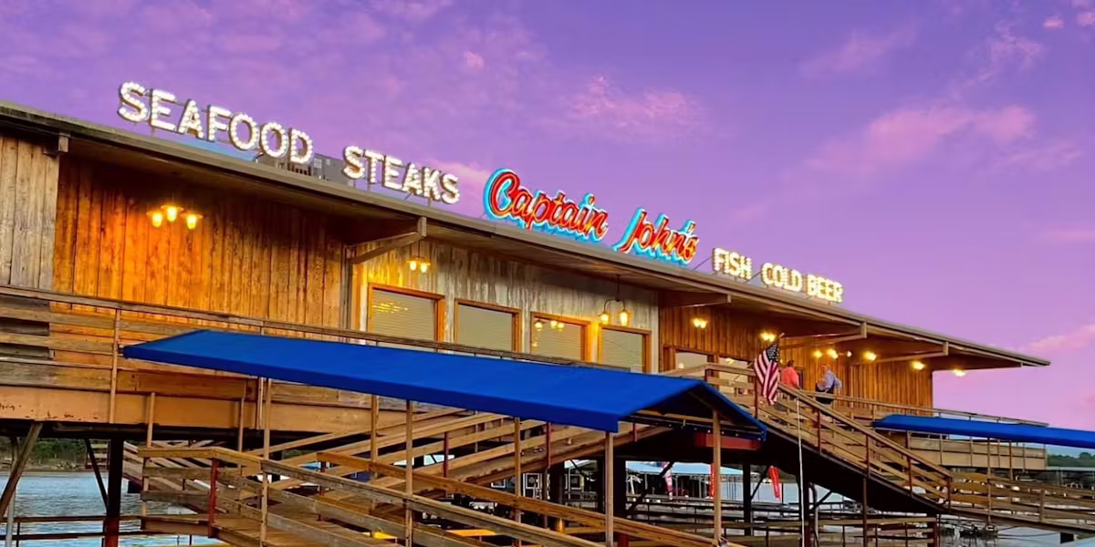 Golf Cart Rentals - Marina near me – Lake of the Ozarks marina – pontoon boat rentals - jet ski rentals - houseboat rentals - boat docks near me – wet slips – wet boat slips – Mermaid Cove Marina & Boat Rentals