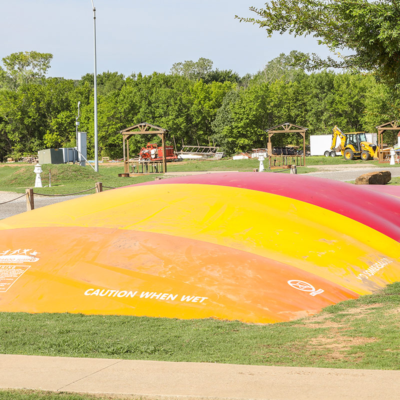 Marina near me – Lake of the Ozarks marina – pontoon boat rentals - jet ski rentals - houseboat rentals - boat docks near me – wet slips – wet boat slips – Mermaid Cove Marina & Boat Rentals